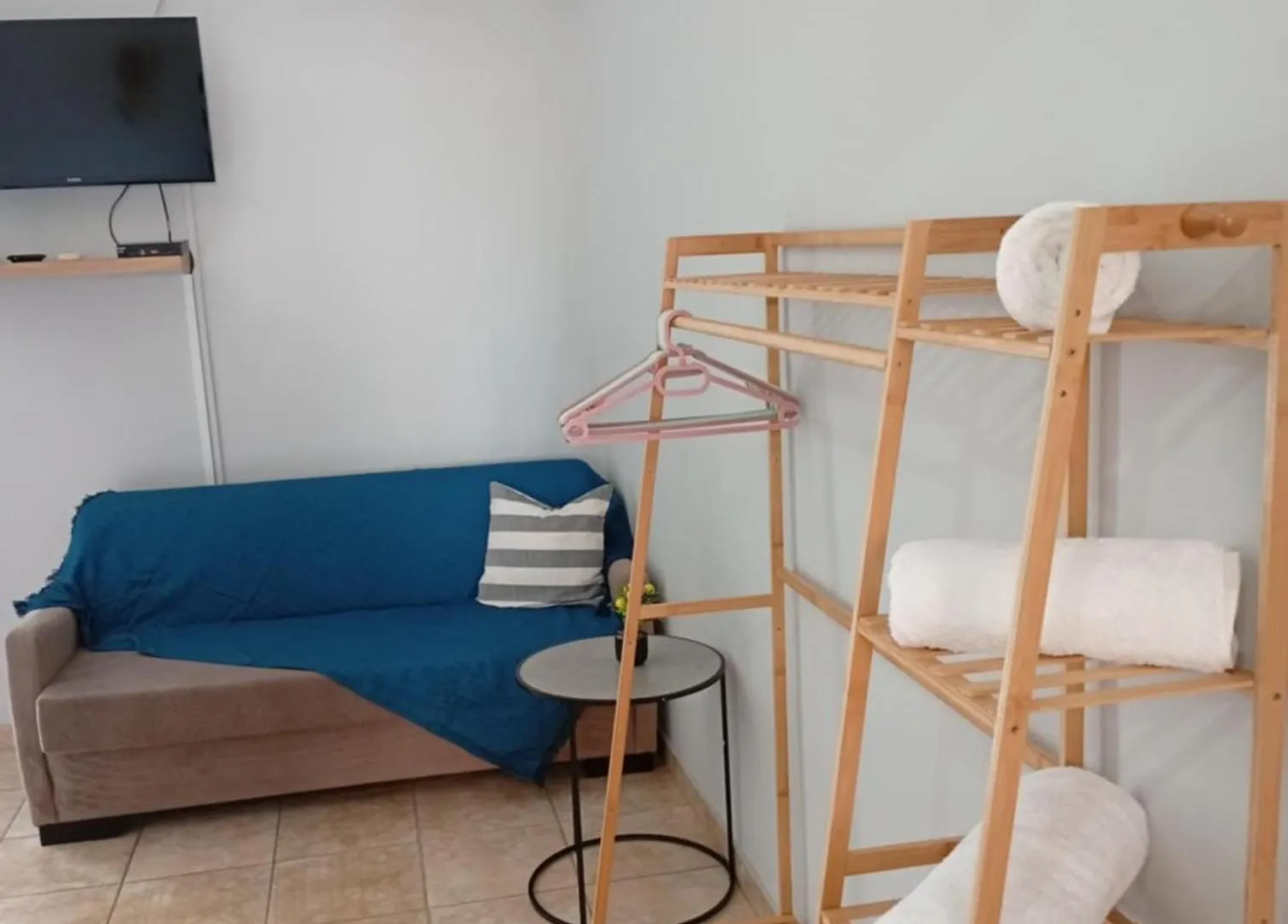 Milto'S Rooms Himare Casa de hóspedes